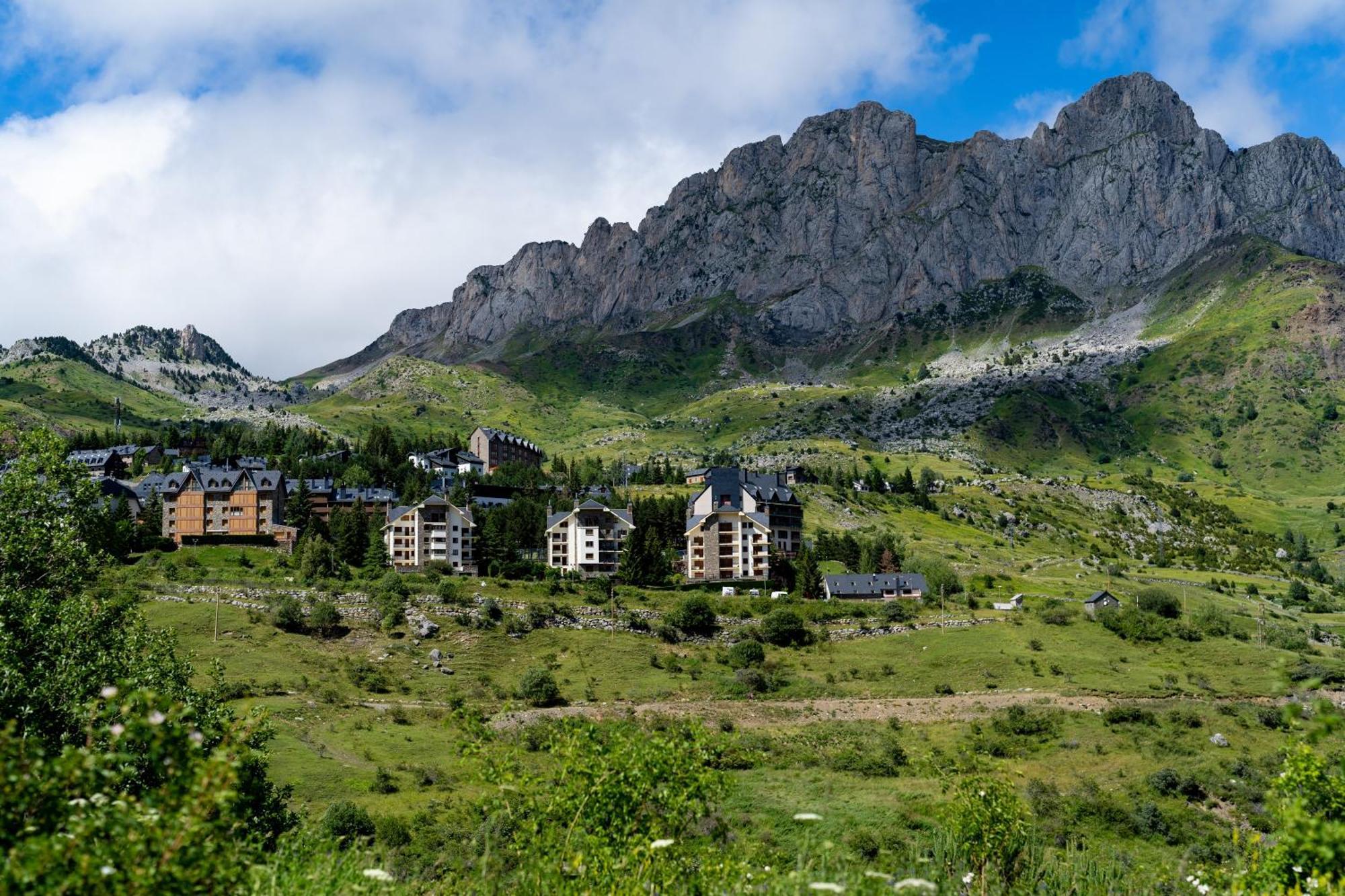 Snoe Villa De Sallent 4 Sallent De Gallego Bagian luar foto